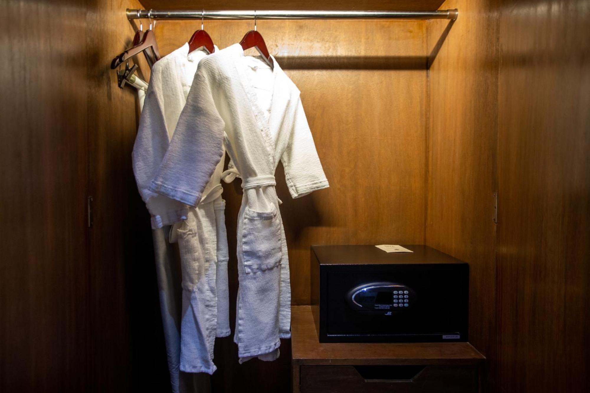 Hotel Roadhouse, Thamel, Kathmandu- Contemporary Boutique Ngoại thất bức ảnh