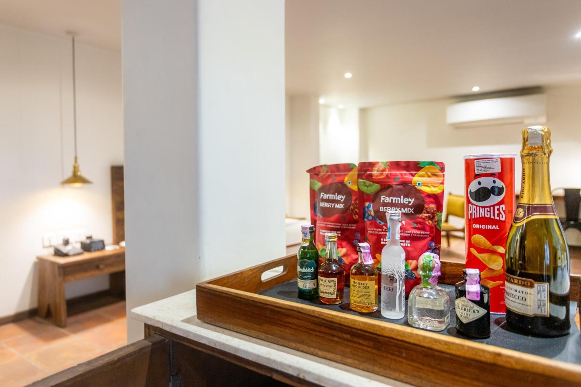 Hotel Roadhouse, Thamel, Kathmandu- Contemporary Boutique Ngoại thất bức ảnh
